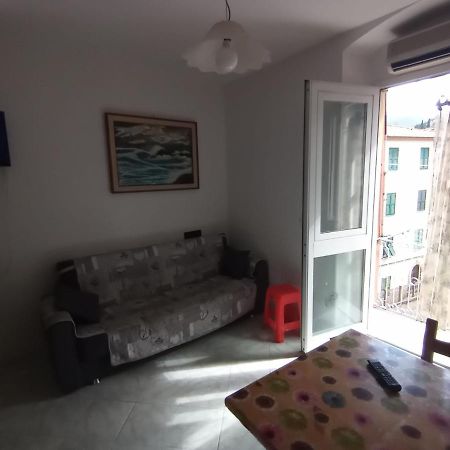 Apartament Casa Albarosa, 10 Min Walk Train Station, Free Parking. La Spezia Zewnętrze zdjęcie