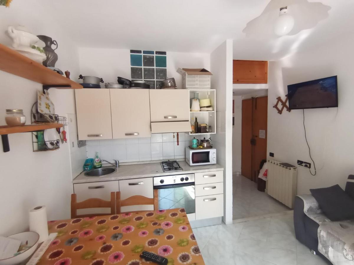 Apartament Casa Albarosa, 10 Min Walk Train Station, Free Parking. La Spezia Zewnętrze zdjęcie
